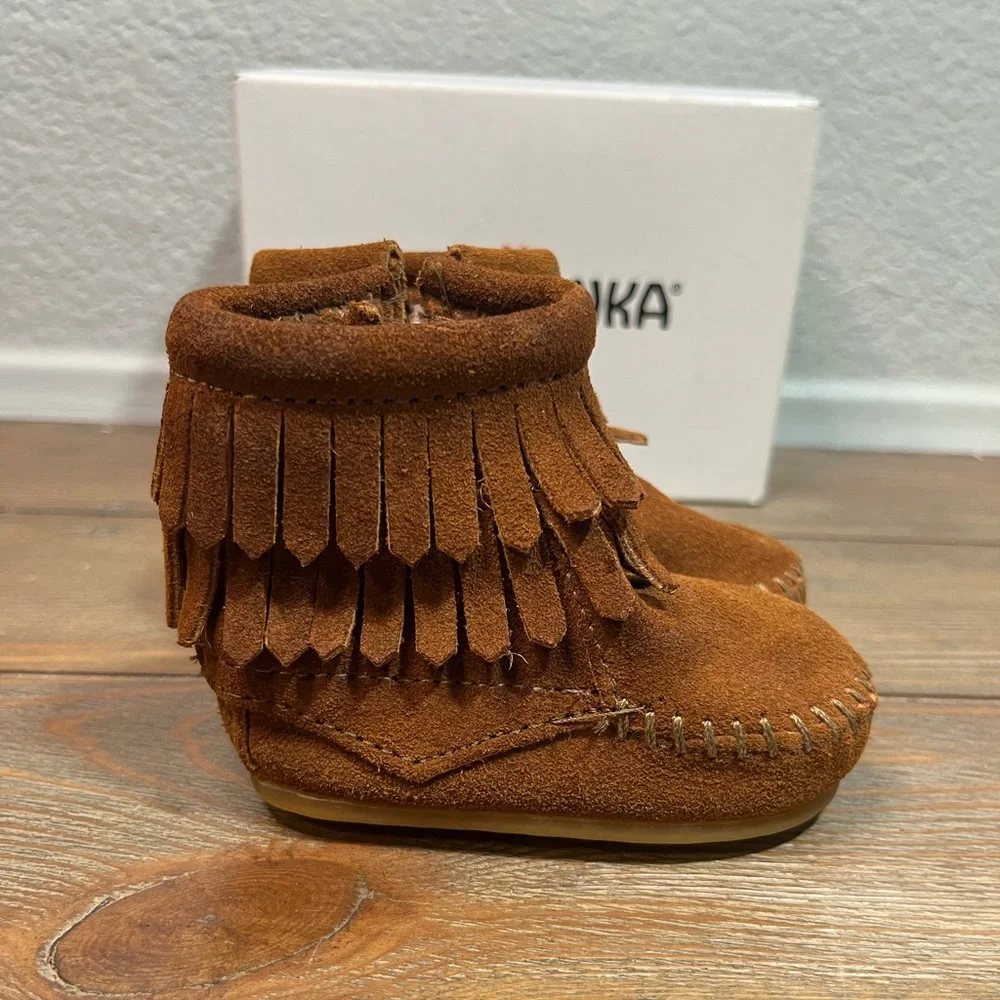 Minnetonka Moccasins Beown Leather/Suede NEW! Baby Size 1. New in Box!!
